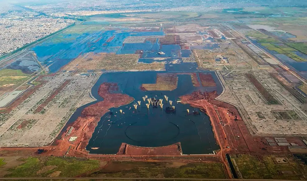 La cancelación del Nuevo Aeropuerto Internacional de México (NAIM) se llevó a cabo en 2019 y fue un símbolo del fracaso. Foto: X/@MeyerFalcon.