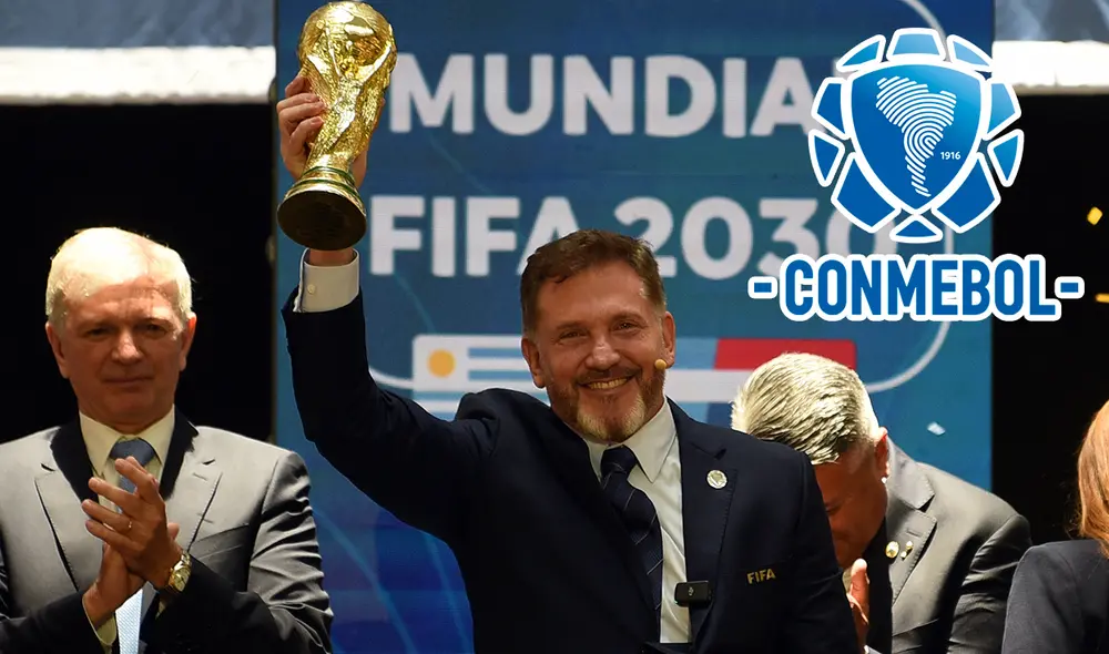 Alejandro Domínguez, presidente de Conmebol, celebró la elección de los 3 estadios sudamericanos para el Mundial 2030. Foto: composición de LR/AFP Alejandro Domínguez, presidente de Conmebol, celebró la elección de los 3 estadios sudamericanos para el Mundial 2030. Foto: composición de LR/AFP