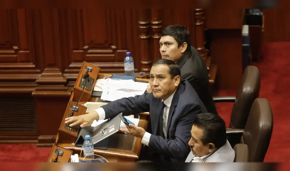 Perú Libre. El autor del proyecto es Flavio Cruz. Sus colegas de bancada lo apoyan. Foto: LR