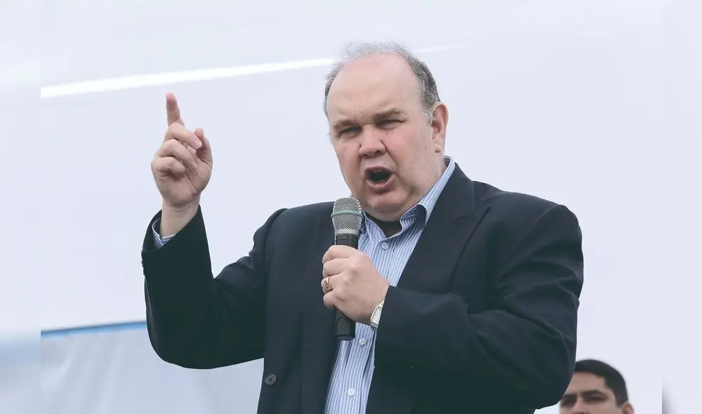 Rafael López Aliaga pidió al Ministerio de Cultura derribar el monumento El Ojo que Llora por tener a terroristas como víctimas.