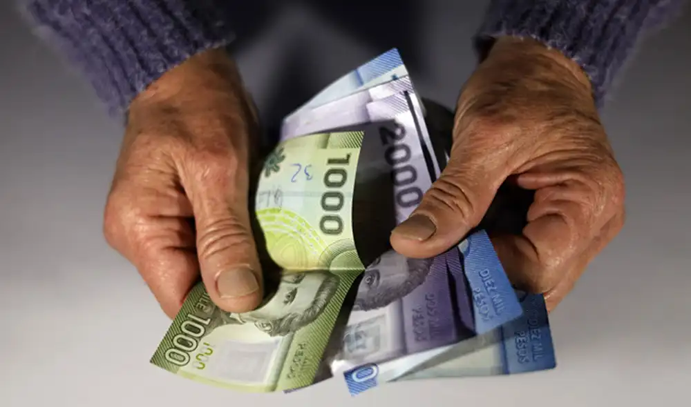 En muchos países de la región, los sistemas de pensiones enfrentan grandes retos: no logran cubrir a la mayoría de la población y no cuentan con los recursos necesarios para mantenerse en el tiempo. Foto: Emol.