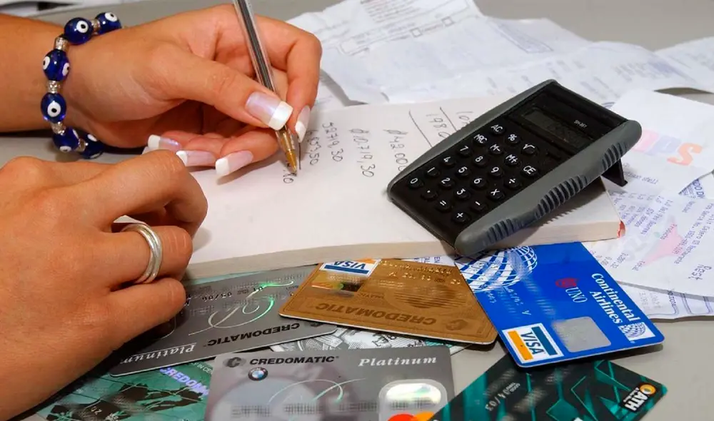 Las transferencias interbancarias pueden realizarse desde el banco y a través de plataformas online. Foto: difusión