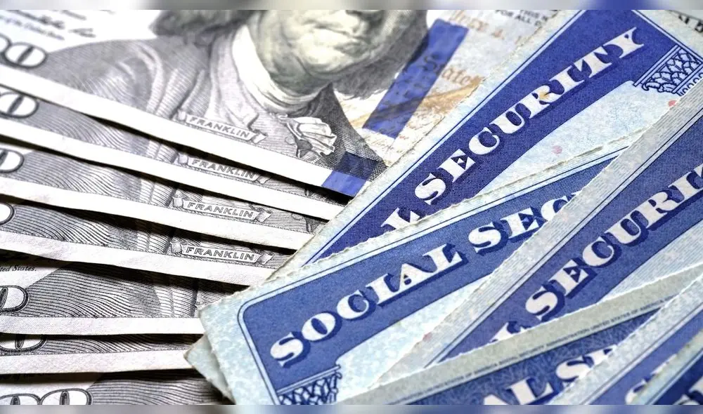 El Seguro Social USA es vital para los jubilados. Foto: Composición LR/Telemundo