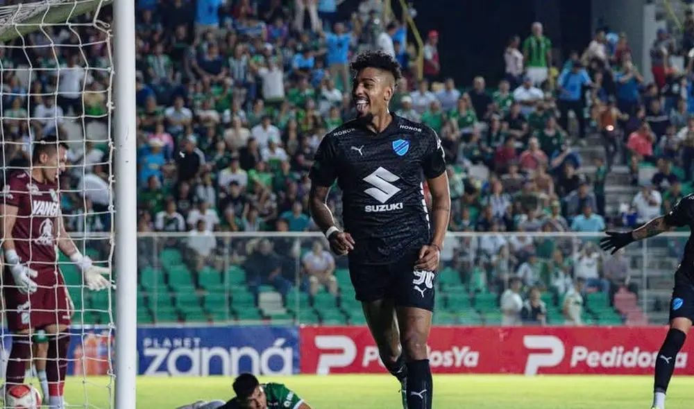 Fábio Gomes marcó un triplete y lideró el título 31 que Bolívar consiguió tras golear a Oriente Petrolero. Foto: Instagram