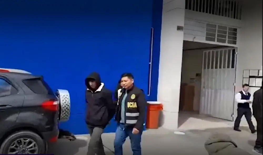 Feminicida intentó encubrir su crimen ante la PNP. Foto: captura de pantalla/ América TV Feminicida intentó encubrir su crimen ante la PNP. Foto: captura de pantalla/ América TV