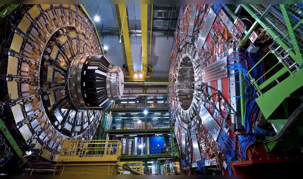 El Gran Colisionador de Hadrones se encuentra ubicado a 100 metros bajo tierra. Foto: IBERO. El Gran Colisionador de Hadrones se encuentra ubicado a 100 metros bajo tierra. Foto: IBERO.