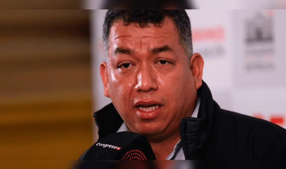 Fiscalía confirmó denuncia constitucional contra congresista Darwin Espinoza como presunto autor del delito de concusión, peculado por utilización y peculado de uso, en agravio del Estado. | Foto: Andina. Fiscalía confirmó denuncia constitucional contra congresista Darwin Espinoza como presunto autor del delito de concusión, peculado por utilización y peculado de uso, en agravio del Estado. | Foto: Andina.