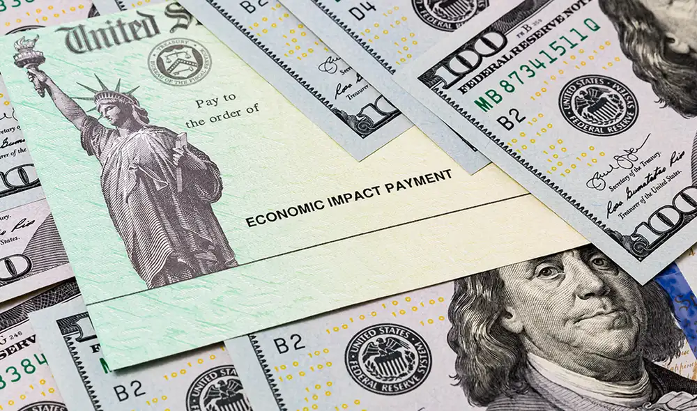 Estos cheques de estímulo, también conocidos como pagos de reembolso o estímulos Golden State, se han distribuido a millones de californianos. Foto: AARP Estos cheques de estímulo, también conocidos como pagos de reembolso o estímulos Golden State, se han distribuido a millones de californianos. Foto: AARP