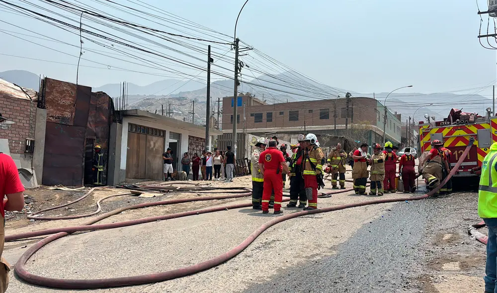 Almacén contenía gran cantidad de productos metálicos y de madera. Foto: Grecia Infante/La República Almacén contenía gran cantidad de productos metálicos y de madera. Foto: Grecia Infante/La República