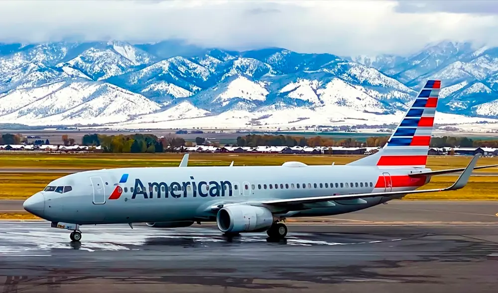 La aerolínea más grande del mundo, American Airlines, había suspendido sus vuelos en EE. UU. este lunes 23 de diciembre. Foto: American Airlines
