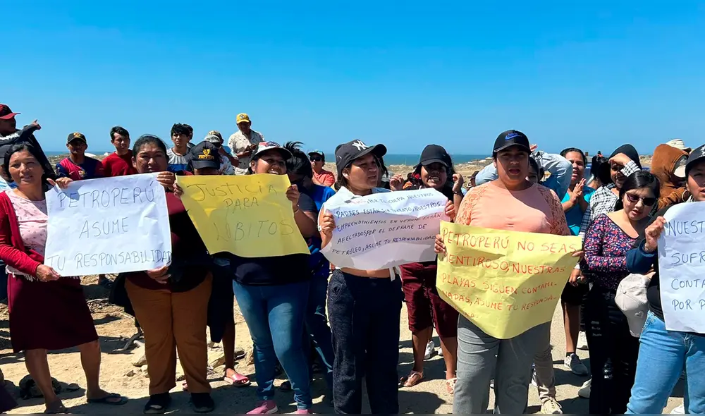 Para la tarde de este martes 24 se tiene prevista una reunión entre los representantes de PetroPerú y los pescadores artesanales de Lobitos. Foto: Samuel Seminario Para la tarde de este martes 24 se tiene prevista una reunión entre los representantes de PetroPerú y los pescadores artesanales de Lobitos. Foto: Samuel Seminario