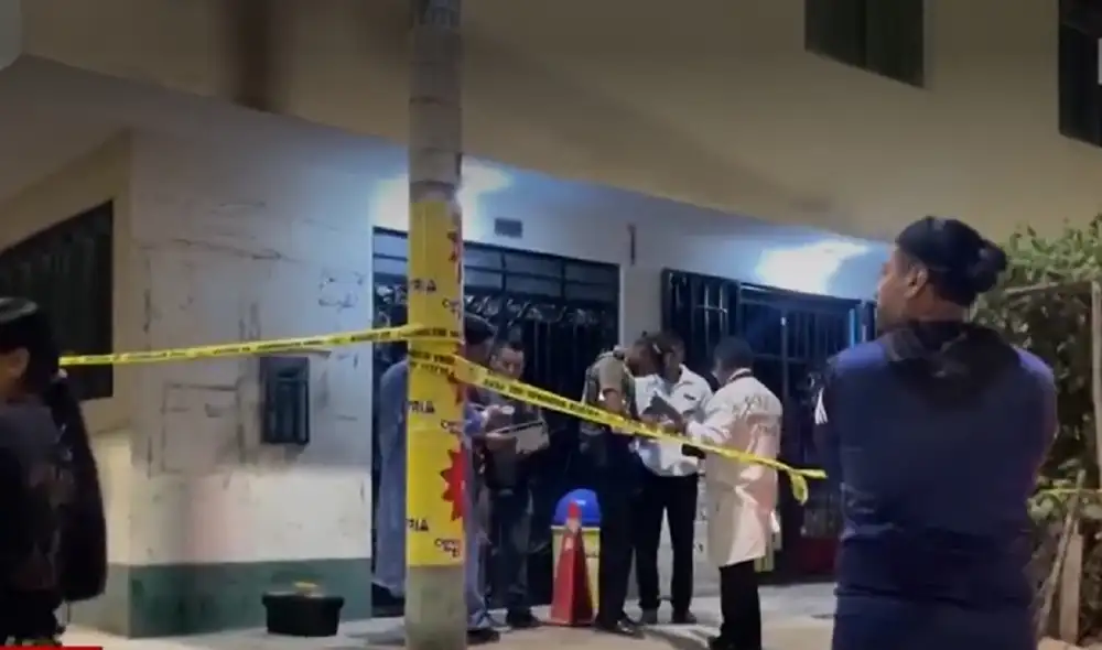 Policía investiga crimen de taxista en Carabayllo. Foto: captura de pantalla/América TV Policía investiga crimen de taxista en Carabayllo. Foto: captura de pantalla/América TV