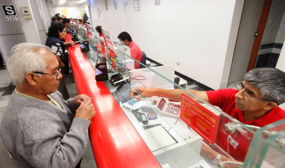 Fonavistas pueden hacer el cobro de su devolución en el Banco de la Nación. Foto: Andina