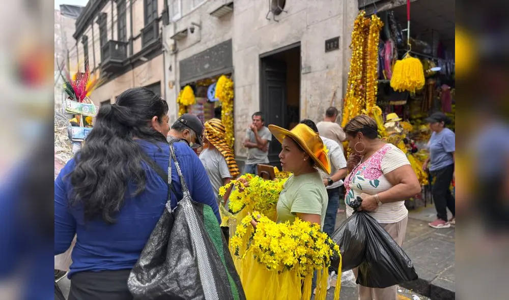 Cábala. Muchas personas buscaban las prendas amarillas.