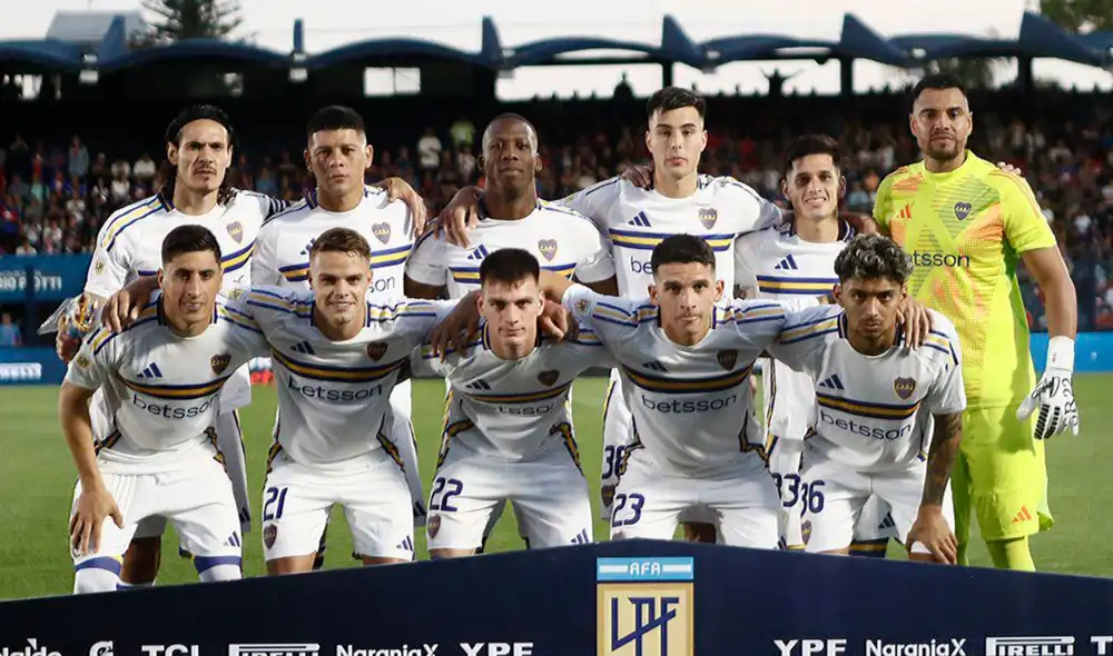 Boca Juniors aún no se pronuncia sobre el contagio de sífilis que habría afectado a compañeros de Luis Advíncula. Foto: AFP