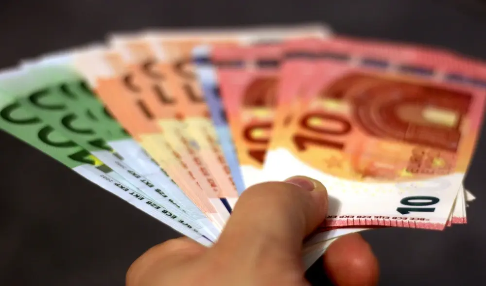 España se mantiene en 1.134 euros mensuales para 2025. Foto: Onda Cero España se mantiene en 1.134 euros mensuales para 2025. Foto: Onda Cero