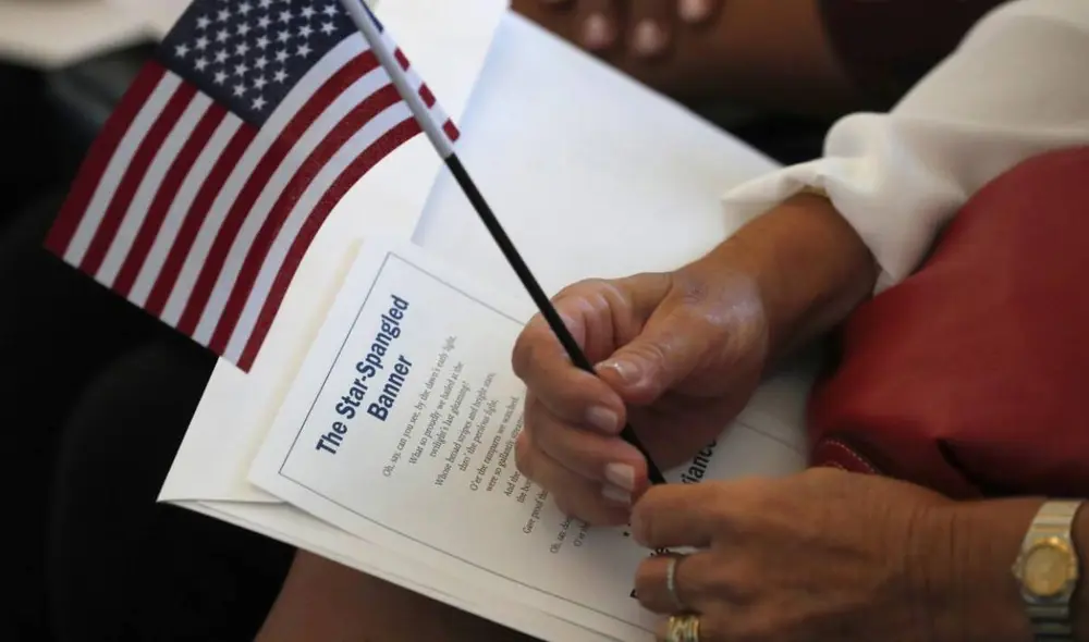 Esta regla está disponible para quienes tienen una green card y están casados con ciudadanos estadounidenses. Foto: Los Angeles Times