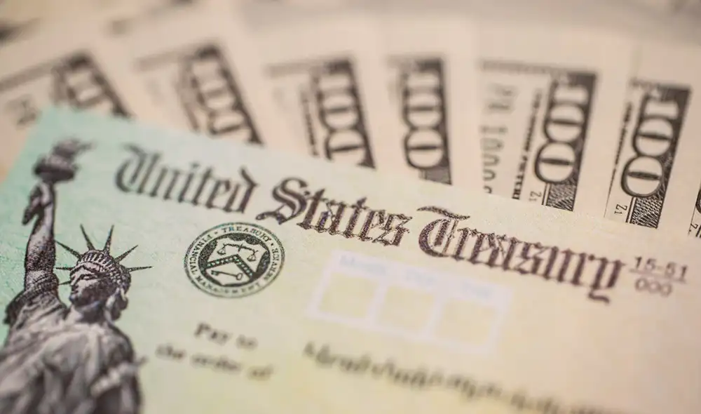 Los cheques de estímulo en California han sido un alivio para muchas familias, permitiéndoles cubrir gastos básicos como alimentos, vivienda y atención médica. Foto: Univisión Los cheques de estímulo en California han sido un alivio para muchas familias, permitiéndoles cubrir gastos básicos como alimentos, vivienda y atención médica. Foto: Univisión