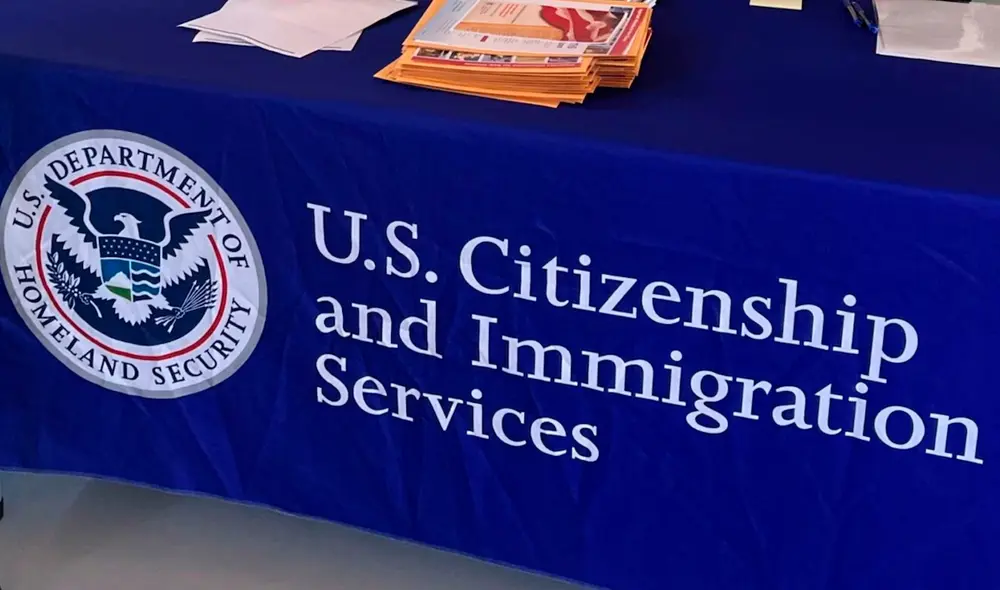 Si deseas trabajar legalmente en los Estados Unidos, necesitarás obtener un permiso de trabajo emitido por el USCIS. Foto: USCIS