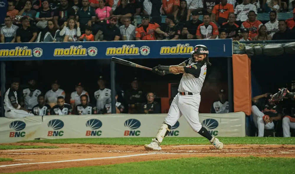 Tras la paliza en el último juego, las Águilas buscaron la revancha ante Bravos. Foto: Águilas