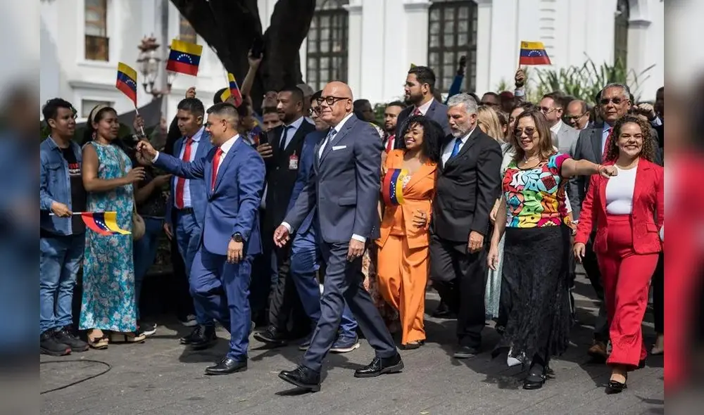 Nueva junta directiva de la Asamblea Nacional de Venezuela liderada por Jorge Rodríguez enfrenta desafíos internos y externos. Foto: EFE Nueva junta directiva de la Asamblea Nacional de Venezuela liderada por Jorge Rodríguez enfrenta desafíos internos y externos. Foto: EFE
