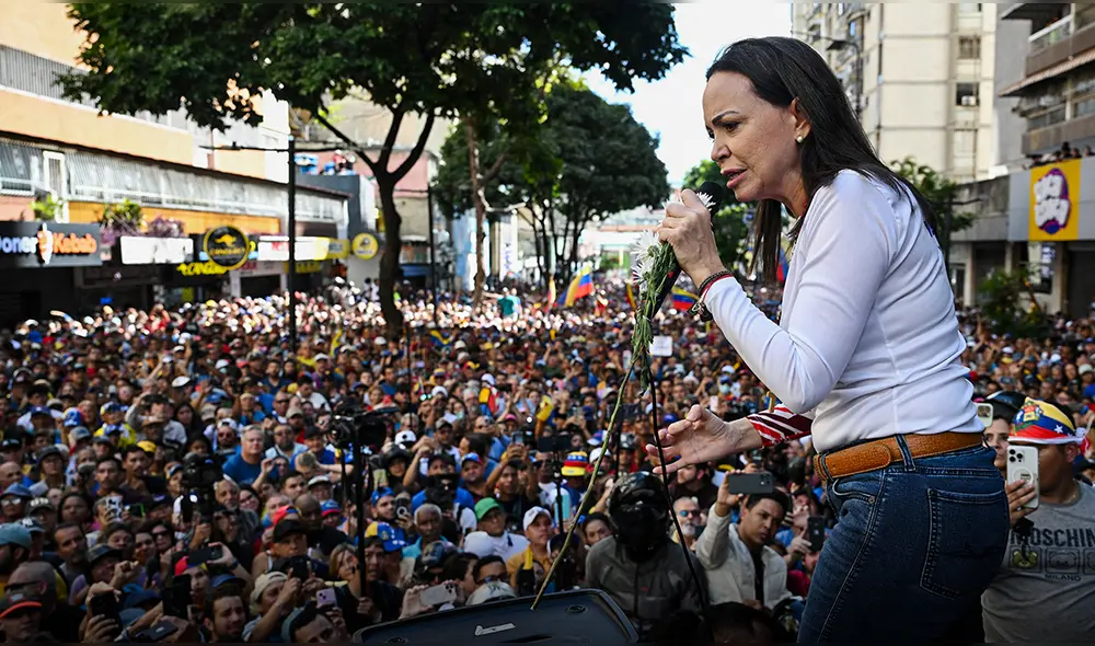 María Corina Machado habla frente a una multitud antes de ser detenida. Foto: AFP María Corina Machado habla frente a una multitud antes de ser detenida. Foto: AFP