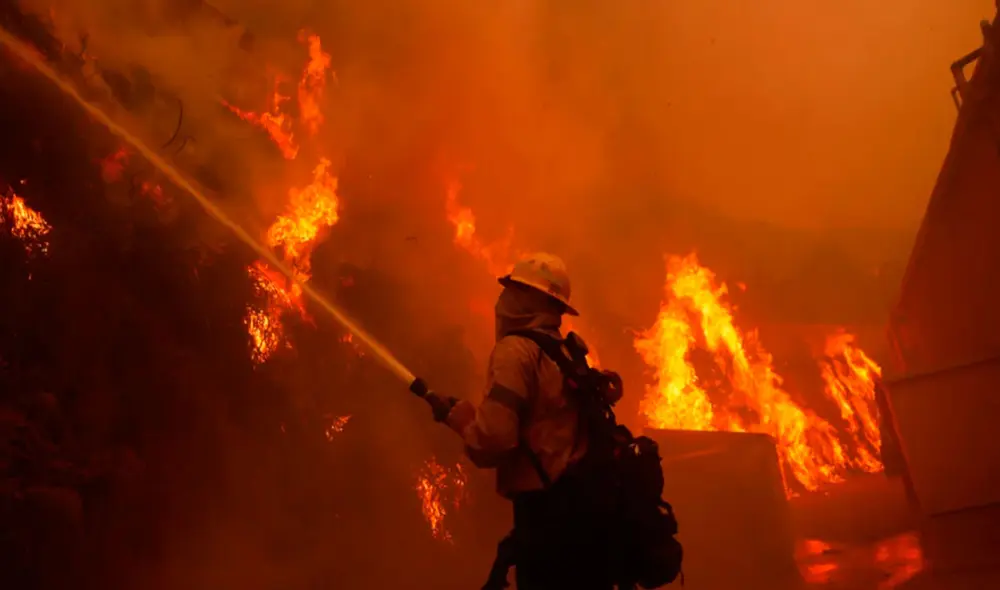 En Estados Unidos, las pólizas de hogar suelen incluir protección frente a incendios. Foto: Univisión
