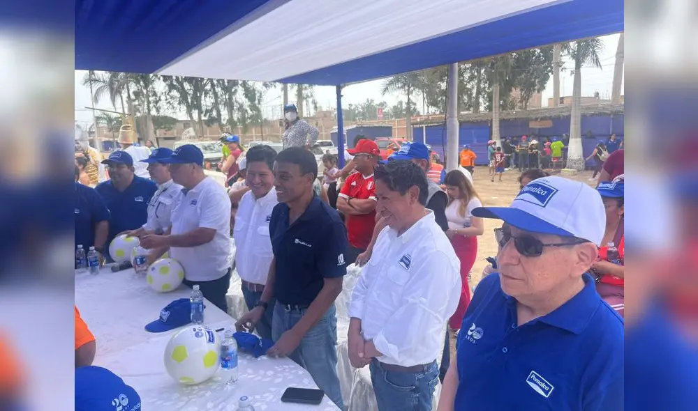 El evento, lleno de color y alegría, incluyó un pasacalle con directivos de Pomalca y la inauguración con Teofilo "El Nene" Cubillas. Fuente: Difusión.
