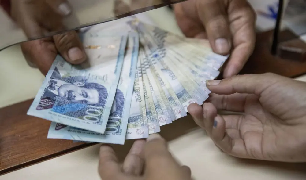 Bono de 200 soles podrá ser entregado a los trabajadores del sector público en sus respectivas cuentas. Foto: Andina. Bono de 200 soles podrá ser entregado a los trabajadores del sector público en sus respectivas cuentas. Foto: Andina.