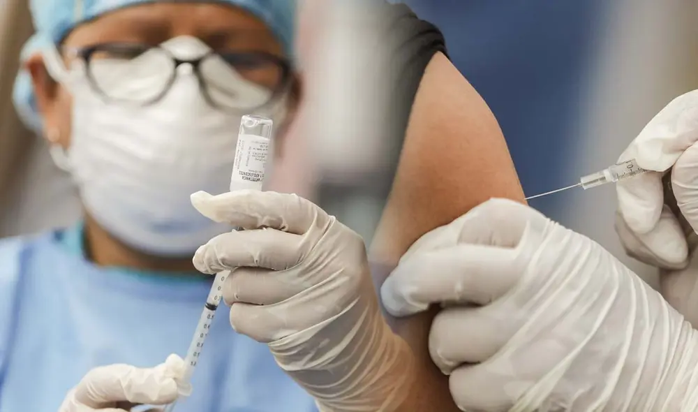 No se han implementado las medidas necesarias ante el aumento de casos de Covid-19. . Foto: composición LR/Andina