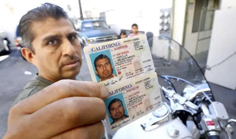 Obtener una licencia de conducir en California requiere aprobar exámenes teóricos y prácticos, además de presentar los documentos necesarios que comprueben identidad y residencia. Foto: DMV News