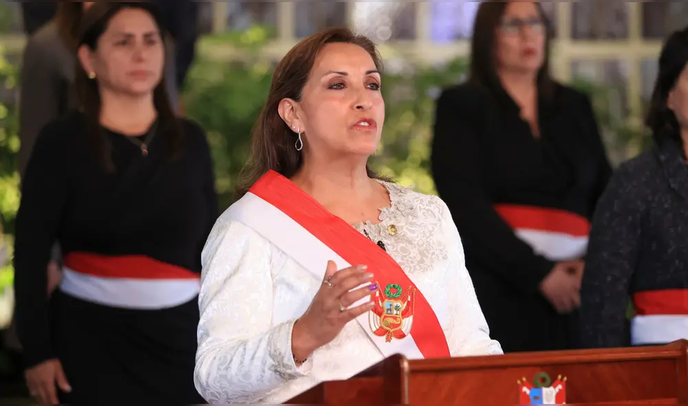 Dina Boluarte deberá declarar en la fiscalía por fuga de Vladimir Cerrón. Dina Boluarte deberá declarar en la fiscalía por fuga de Vladimir Cerrón.