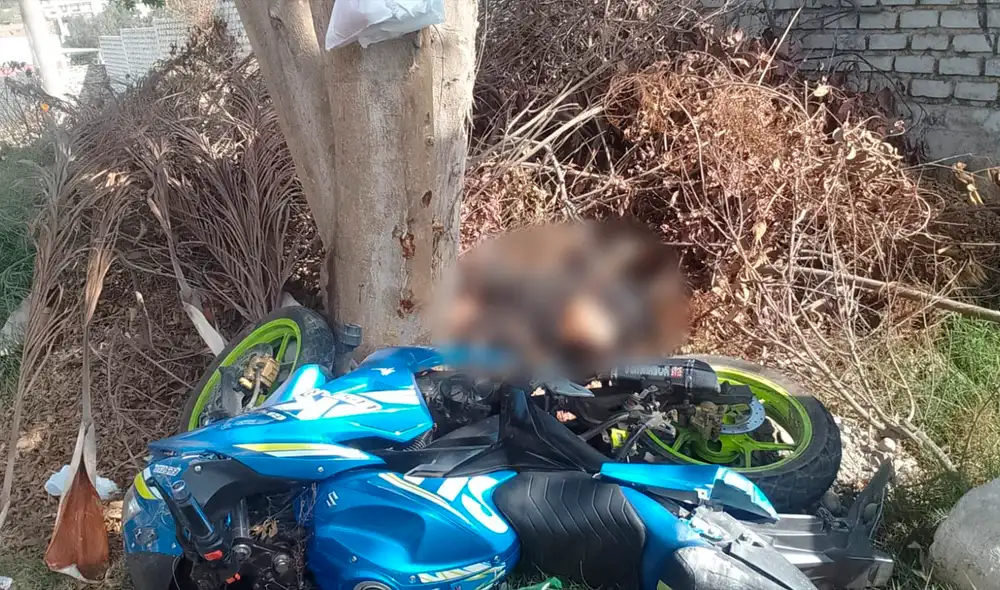 Tras el letal impacto del accidente, el joven policía no logró sobrevivir. Foto: MIKA TV Tras el letal impacto del accidente, el joven policía no logró sobrevivir. Foto: MIKA TV