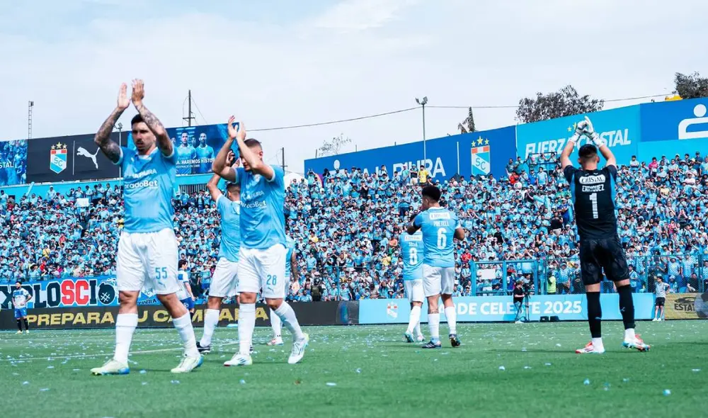 Sporting Cristal enfrentó a la Universidad Católica de Chile en su presentación. Foto: Sporting Cristal