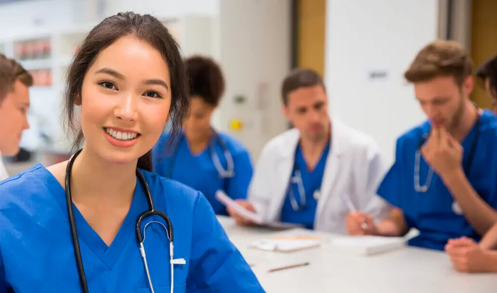 Los médicos latinos pueden trabajar en Estados Unidos | Foto: Lr/CNN Los médicos latinos pueden trabajar en Estados Unidos | Foto: Lr/CNN