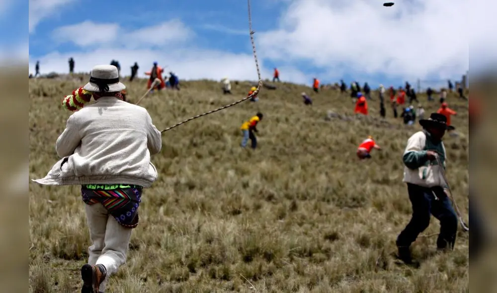 El tradicional enfrentamiento del Chiaraje se realiza en cusco cada 20 de enero. Foto: Andina El tradicional enfrentamiento del Chiaraje se realiza en cusco cada 20 de enero. Foto: Andina