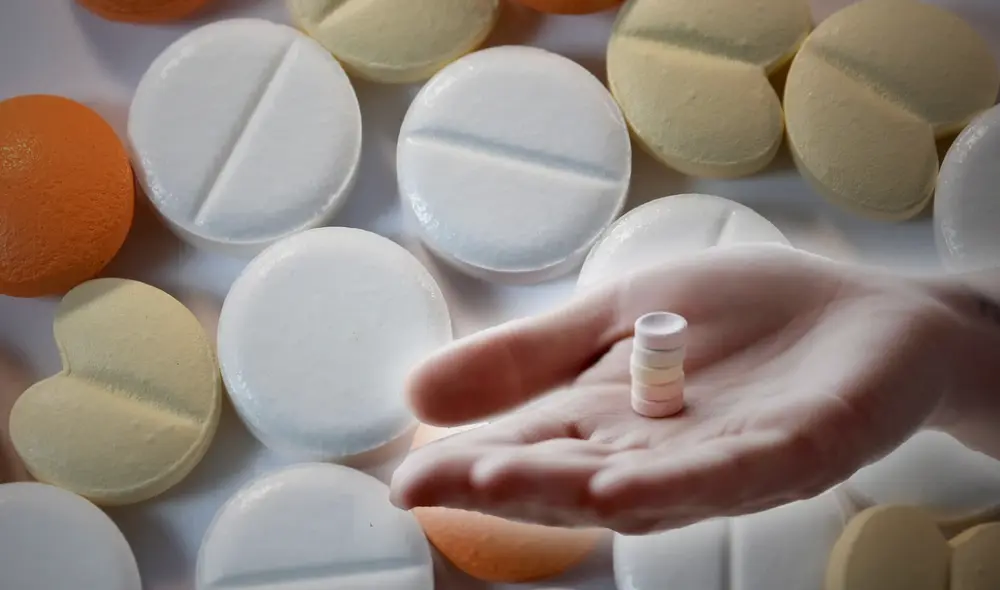 La mezcla de algunos suplementos o vitaminas pueden exponer nuestra salud. Foto: composición LR/Andina La mezcla de algunos suplementos o vitaminas pueden exponer nuestra salud. Foto: composición LR/Andina