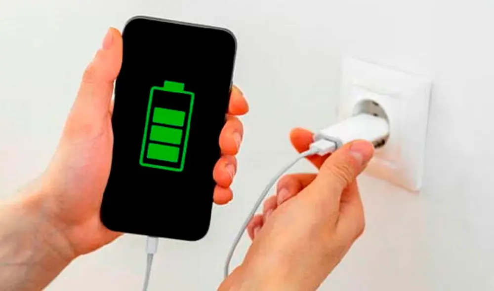 No es recomendable enchufar el teléfono antes de ir a dormir. Foto: El Universo No es recomendable enchufar el teléfono antes de ir a dormir. Foto: El Universo