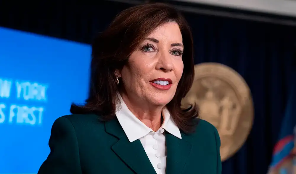 Kathy Hochul anunció una medida que afectará a miles de estudiantes en Nueva York. Foto: Fox News