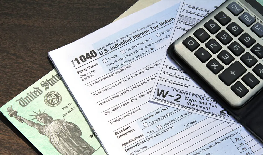 El IRS confirmó que la temporada de presentación de impuestos para 2025 comenzará el lunes 27 de enero. Foto: El Kentubano