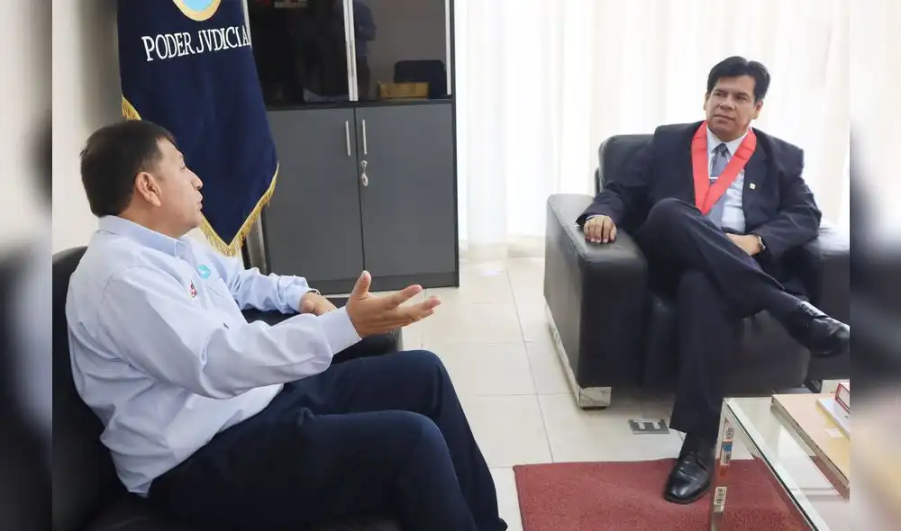 Se ofrece orientación e intervención en espacios proporcionados por la Corte Superior de Justicia de Piura, buscando generar un cambio positivo en los menores.