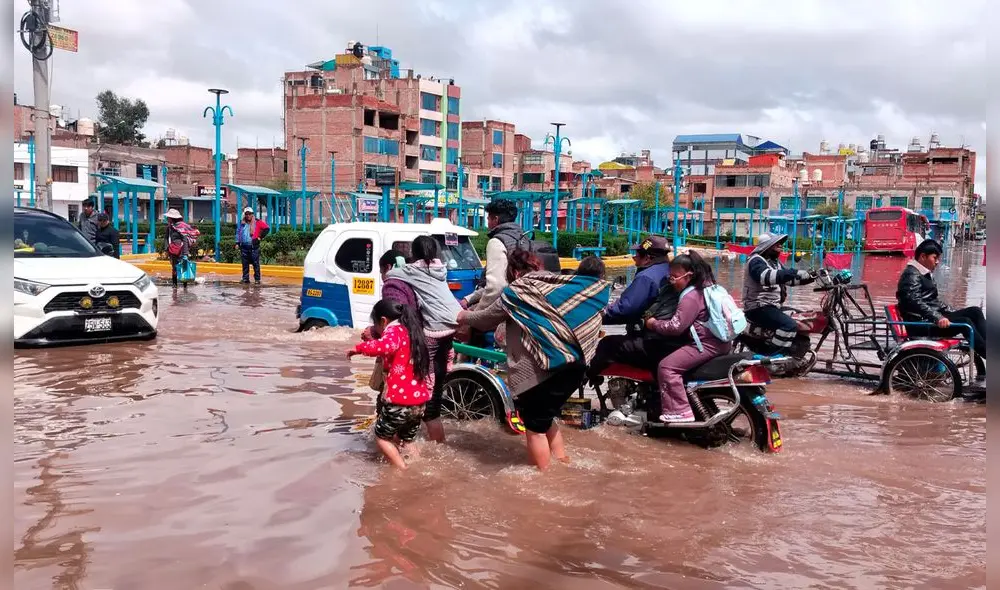 Inundaciones en Juliaca han afectada a miles de comerciantes. Foto: Cinthia Álvarez/La República