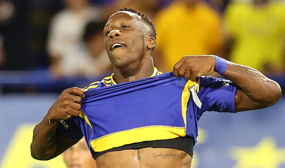 Luis Advíncula atraviesa su cuarta temporada en Boca Juniors. Foto: composición LR/AFP Luis Advíncula atraviesa su cuarta temporada en Boca Juniors. Foto: composición LR/AFP