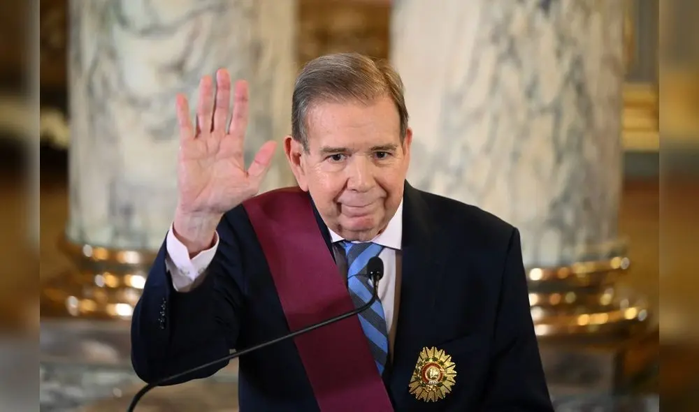 El presidente electo, Edmundo González Urrutia, se reunió con Dina Boluarte en Palacio de Gobierno. Foto: AFP El presidente electo, Edmundo González Urrutia, se reunió con Dina Boluarte en Palacio de Gobierno. Foto: AFP
