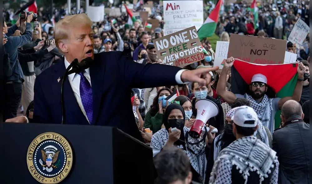 Donald Trump ha ampliado sus políticas antimigratorias de Estados Unidos a las universidades. Foto: Composición LR/El País/AFP