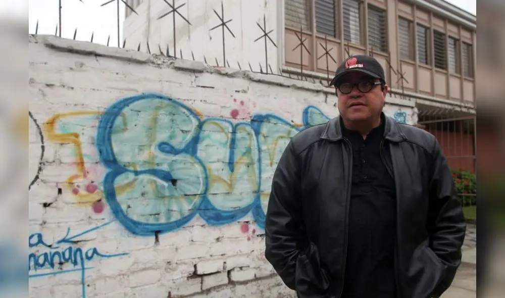 Roger Santiváñez. Roger Santiváñez.