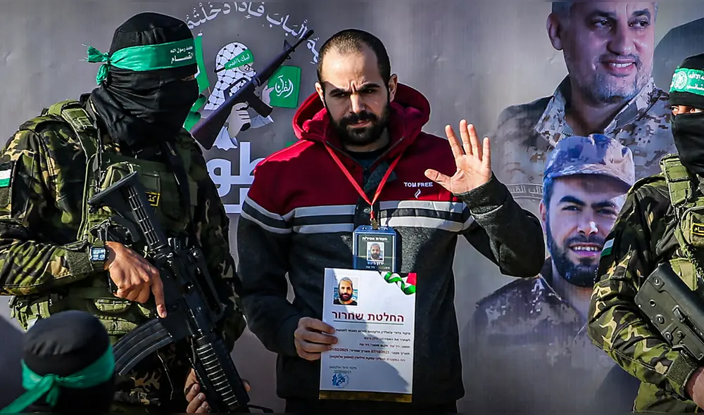 Desde el inicio de la tregua en enero, Hamás ha liberado 18 rehenes a cambio de cerca de 400 palestinos en cárceles israelíes, buscando así avanzar en el alto el fuego y la reconstrucción. Foto: AFP Desde el inicio de la tregua en enero, Hamás ha liberado 18 rehenes a cambio de cerca de 400 palestinos en cárceles israelíes, buscando así avanzar en el alto el fuego y la reconstrucción. Foto: AFP