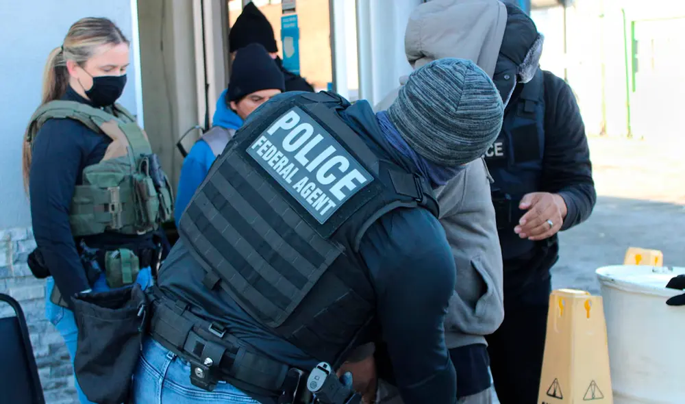 ICE está usando un truco para entrar a casas y detener a inmigrantes, conoce de cuál se trata. Foto: ICE