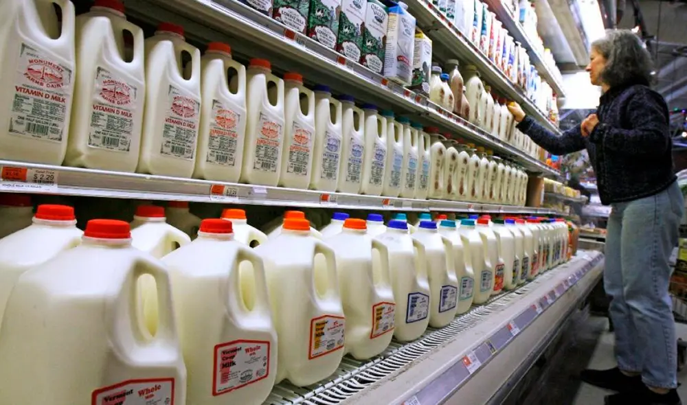 La FDA ha retirado una leche en los supermercados de EE. UU. debido a contaminación. Foto: Los Ángeles Times La FDA ha retirado una leche en los supermercados de EE. UU. debido a contaminación. Foto: Los Ángeles Times