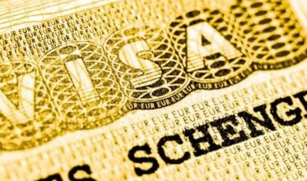 La visa dorada podría ayudarte a conseguir tu residencia y así evitar la deportación de Trump. Foto: difusión